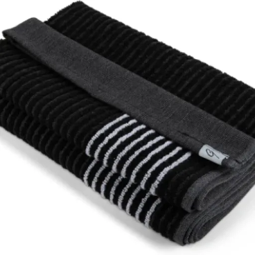 E9 GOLF Caddy Golf Towel Review: A No-Nonsense Golfing Essential