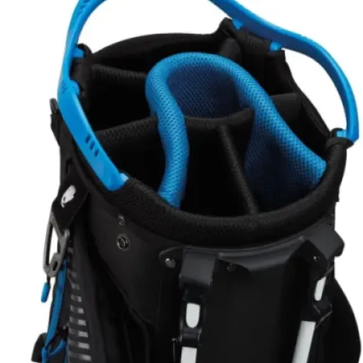 TaylorMade Pro Stand Bag Black / Blue Review: a light carry bag that gets the basics right